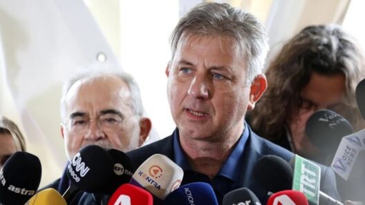 «Ζει στο σκοτάδι άδικα»: Συγκινεί ο πατέρας του μοναδικού επιζώντα από το πρώτο βαγόνι στα Τέμπη ΒΙΝΤΕΟ