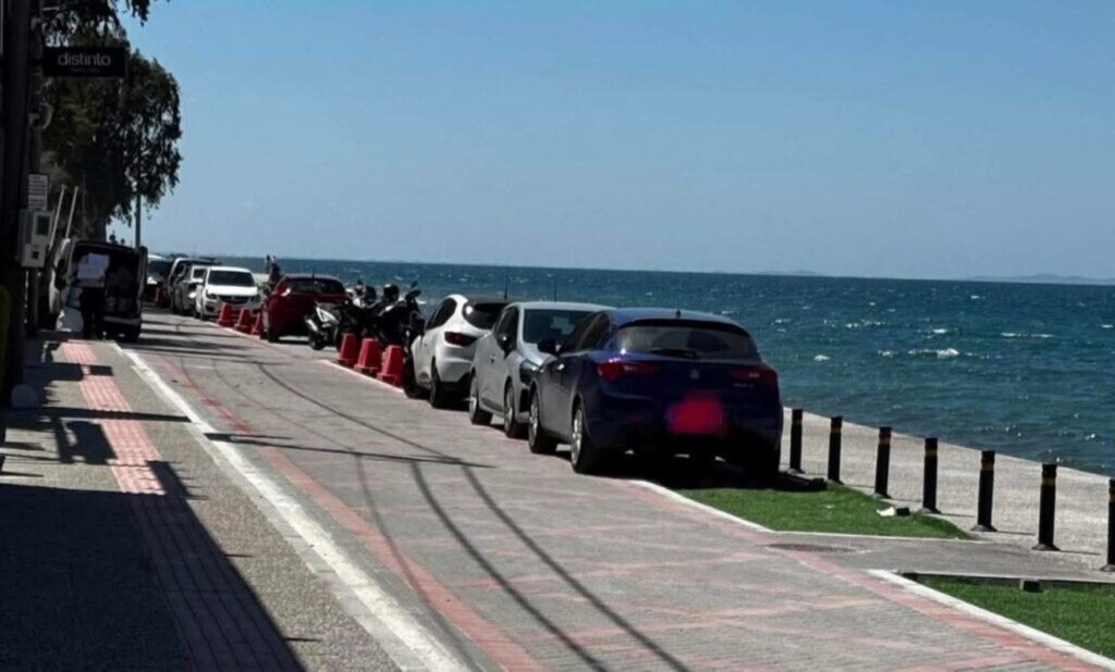 Ρίο: Ανεξέλεγκτο παρκάρισμα στον νέο πεζόδρομο της παραλιακής - Ερχονται κυρώσεις στους οδηγούς ΦΩΤΟ