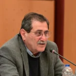 «Στο ίδιο κακοπαιγμένο έργο θεατές»