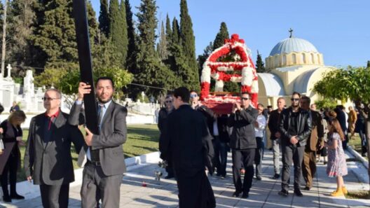 Πάτρα: Οι ώρες περιφοράς των Επιταφιών στα Δημοτικά Κοιμητήρια