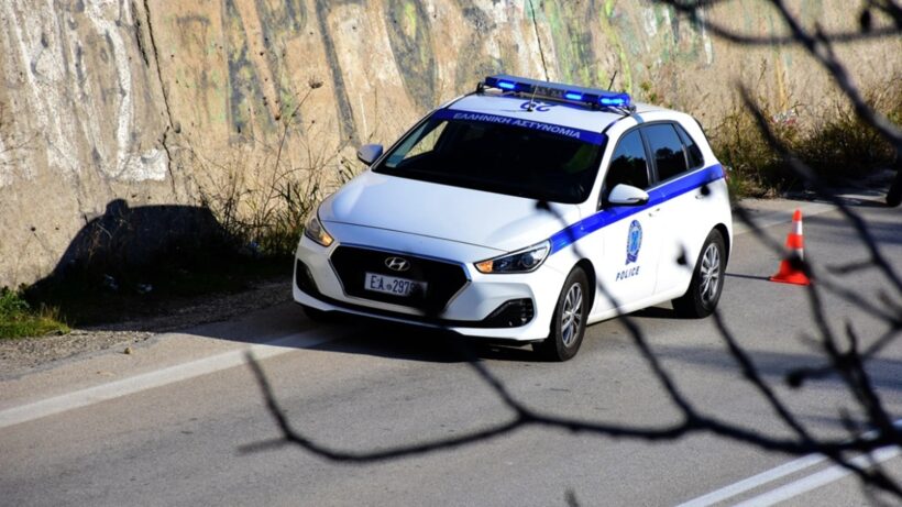 Δραπετσώνα: Διαρροή καυσίμων στο οδόστρωμα και διακοπή κυκλοφορίας μετά από καραμπόλα 5 οχημάτων 24 Δραπετσώνα: Διαρροή καυσίμων στο οδόστρωμα και διακοπή κυκλοφορίας μετά από καραμπόλα 5 οχημάτων