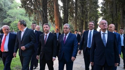 Πού θα περάσουν το Πάσχα οι πολιτικοί