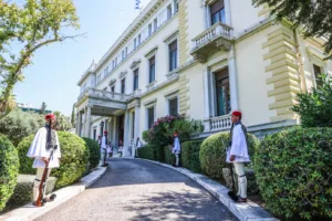 Κυβέρνηση: Σήμερα η ορκωμοσία των νέων μελών της