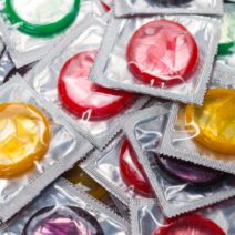 Στα ύψη οι τιμές στα προφυλακτικά: Η «αθέατη» πλευρά της κρίσης στο Ιράν