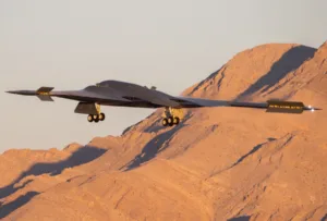 Στο μέτωπο στο Ιράν μεταφέρουν οι ΗΠΑ το μεγαλύτερο μέρος των πυραύλων stealth