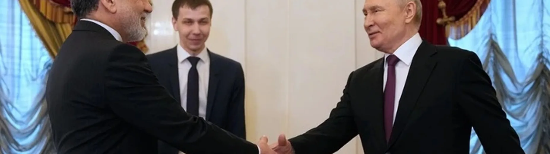 Ο Πούτιν σε Αραγτσί: «Θα κάνω το παν για την ειρήνη στη Μέση Ανατολή»