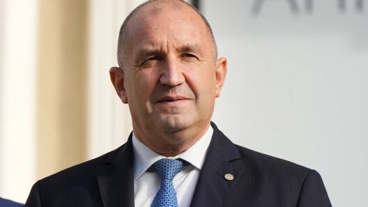 Βουλγαρία: Αυτοδύναμος στις εκλογές ο «φιλορώσο» Ρούμεν Ράντεφ