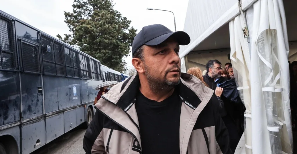 Δίκη Τεμπών: Στο νοσοκομείο παραμένει ο Ρούτσι - Αστυνομική βία καταγγέλλει η Κωνσταντοπούλου ΦΩΤΟ - ΒΙΝΤΕΟ