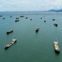 Πολεμικές αποζημιώσεις ζητά το Ιράν για άνοιγμα των Στενών του Ορμούζ 17 Πολεμικές αποζημιώσεις ζητά το Ιράν για άνοιγμα των Στενών του Ορμούζ