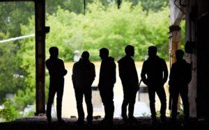 Πάτρα: Παιδικές συμμορίες σε σχολεία - Ξύλο, αυγά, μπουκάλια, πορτοκάλια και αυτοσχέδια πυροτεχνήματα!