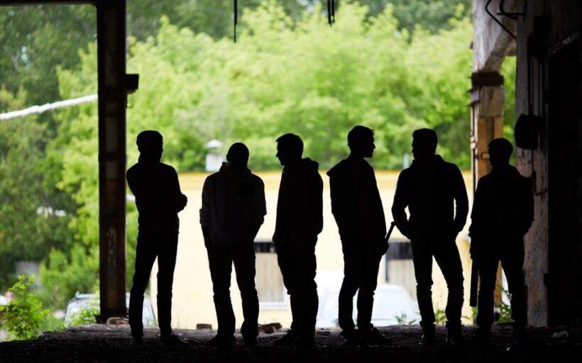 Πάτρα: Παιδικές συμμορίες σε σχολεία - Ξύλο, αυγά, μπουκάλια, πορτοκάλια και αυτοσχέδια πυροτεχνήματα!