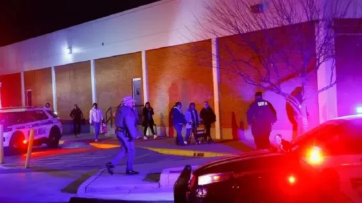 Τέξας: «Μακελειό» με πυροβολισμούς σε εστιατόριο