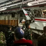 Ινδονησία: Σιδηροδρομική τραγωδία με πολλούς νεκρούς και τραυματίες ΒΙΝΤΕΟ
