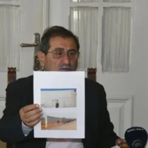 Πάτρα: Άγνωστοι προσποιούνται τον Πελετίδη, με μηνύματα ΦΩΤΟ