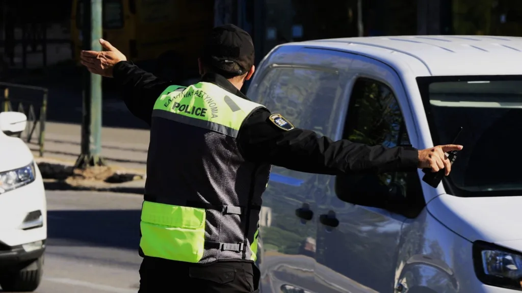 Αχαΐα: Εκατοντάδες παραβάσεις οδηγών - Τα επίσημα στοιχεία της Τροχαίας