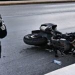 Πατρών-Πύργου: Σοβαρό τροχαίο με μοτοσικλέτα - Οδηγός «καρφώθηκε» σε δένδρο