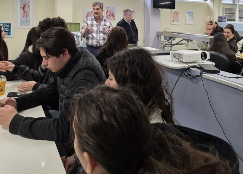 Η δράση «Γνώρισε το σώμα σου», με μαθητές, στο Εργαστήριο Ανατομίας Πατρών ΦΩΤΟ