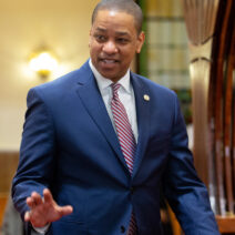 Βιρτζίνια: Σκότωσε τη γυναίκα του και αυτοκτόνησε ο πρώην κυβερνήτης της Βιρτζίνια Τζάστιν Φέρφαξ 17 Βιρτζίνια: Σκότωσε τη γυναίκα του και αυτοκτόνησε ο πρώην κυβερνήτης της Βιρτζίνια Τζάστιν Φέρφαξ