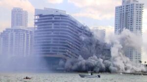 Κατεδαφίστηκε σε 20 δευτερόλεπτα ξενοδοχείο 23 ορόφων στο Μαϊάμι ΒΙΝΤΕΟ