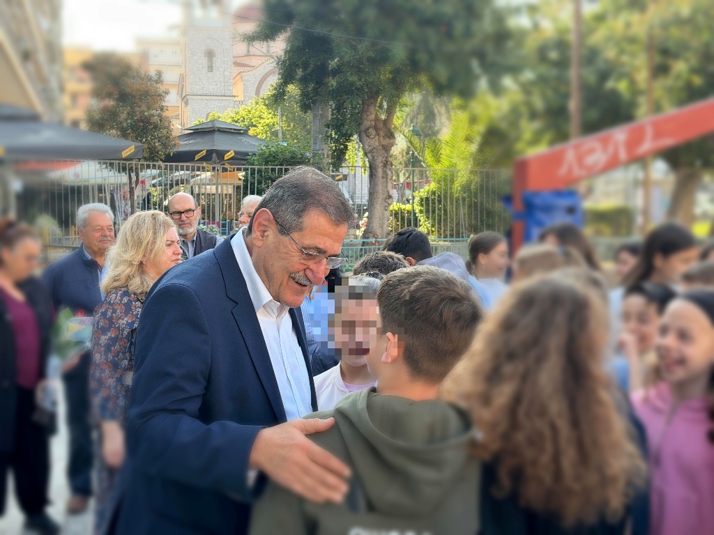 H Δημοτική Αρχή τίμησε τους αγωνιστές της 21ης Απρίλη στα στα ΔΣ και Δροσιάς ΦΩΤΟ