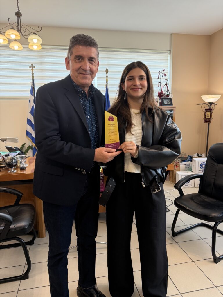 Αθλήτριες, που διακρίθηκαν υποδέχτηκε ο δήμαρχος Γρηγόρης Αλεξόπουλος ΦΩΤΟ