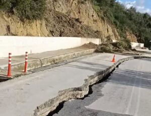 Αχαΐα-Ηλεία: Σοβαρά προβλήματα στο οδικό δίκτυο ΦΩΤΟ