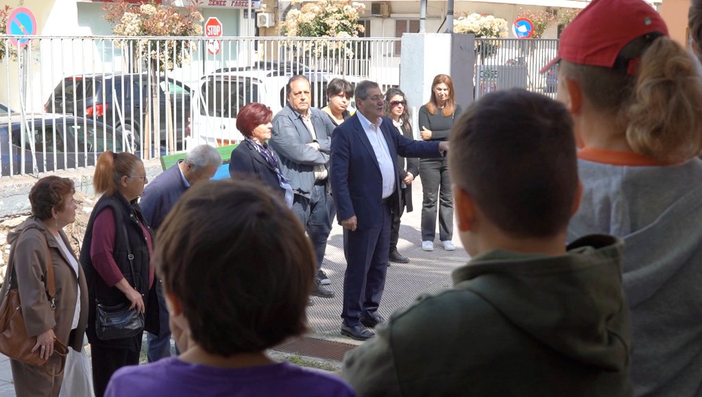 H Δημοτική Αρχή τίμησε τους αγωνιστές της 21ης Απρίλη στα στα ΔΣ και Δροσιάς ΦΩΤΟ