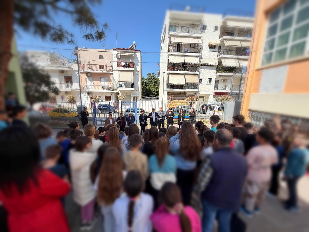 H Δημοτική Αρχή τίμησε τους αγωνιστές της 21ης Απρίλη στα στα ΔΣ και Δροσιάς ΦΩΤΟ