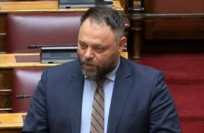 «Ομολογία καθυστέρησης και δεσμεύσεις για τους ανεμβολίαστους Υγειονομικούς»