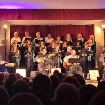 «Ένας ουρανός μ’ αστέρια»με τις Δημοτικές Χορωδίες Διακοπτού