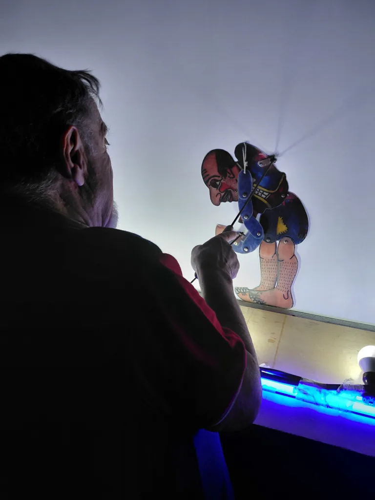 Πασχαλινή παράσταση «Ο Καραγκιόζης και το δέντρο με τα κόκκινα αυγά» ΦΩΤΟ