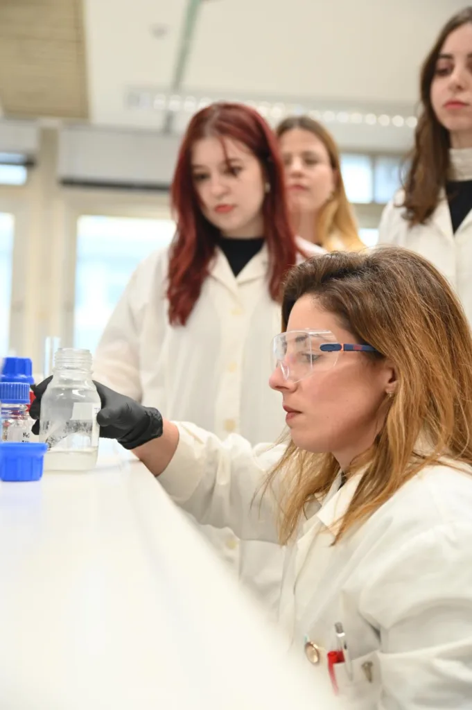 Πρωτοποριακή έρευνα φοιτητών του ΑΕΙ Πάτρας για την Παχυσαρκία ΦΩΤΟ