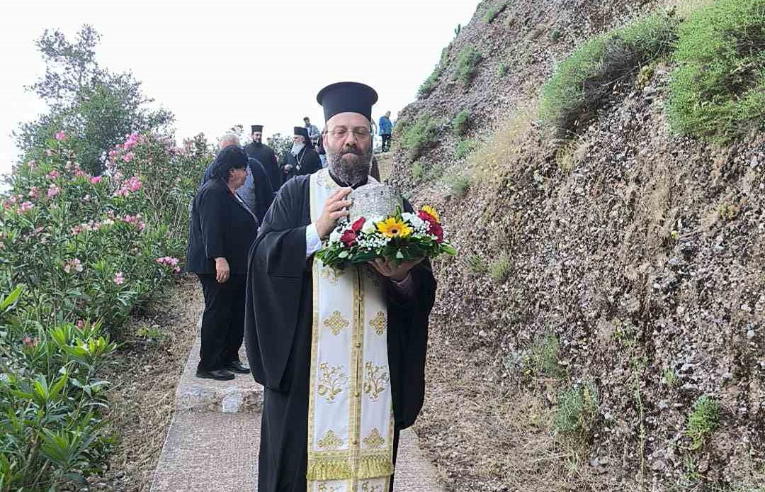 Στο Ασκητήριο του Οσίου Λεοντίου ο Μητροπολίτης Ιερώνυμος ΦΩΤΟ 4 Στο Ασκητήριο του Οσίου Λεοντίου ο Μητροπολίτης Ιερώνυμος ΦΩΤΟ