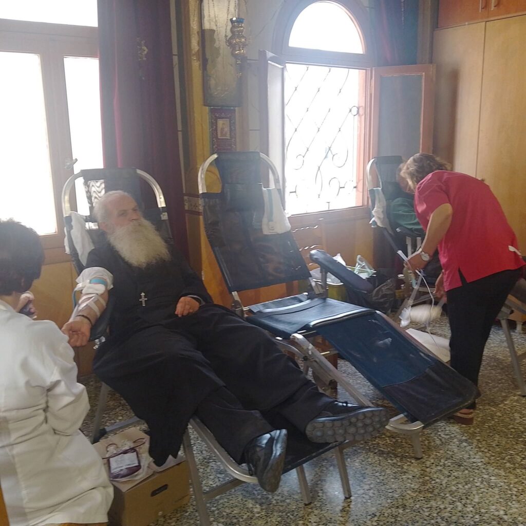Εθελοντική αιμοδοσία από την Ενορία της Αγίας Τριάδος Πατρών