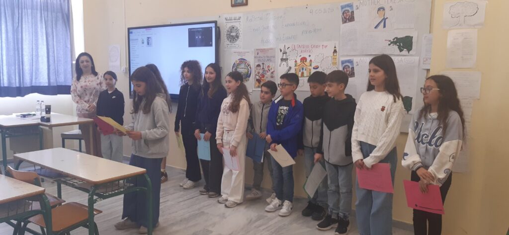Μαθητικό Φεστιβάλ Ξενόγλωσσης Εκπαίδευσης στο Γυμνάσιο Σαραβαλίου ΦΩΤΟ 38 Μαθητικό Φεστιβάλ Ξενόγλωσσης Εκπαίδευσης στο Γυμνάσιο Σαραβαλίου ΦΩΤΟ