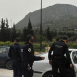 Αχαΐα: Επεισόδιο με κυνηγετικό όπλο μεταξύ εξαδέλφων σε χωριό - Η Αστυνομία συνέλαβε τον έναν