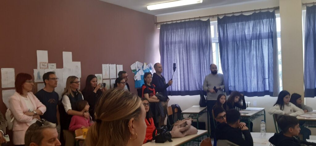 Μαθητικό Φεστιβάλ Ξενόγλωσσης Εκπαίδευσης στο Γυμνάσιο Σαραβαλίου ΦΩΤΟ 46 Μαθητικό Φεστιβάλ Ξενόγλωσσης Εκπαίδευσης στο Γυμνάσιο Σαραβαλίου ΦΩΤΟ
