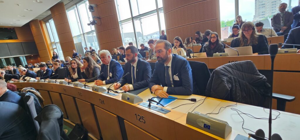 Πάτρα: Η Περιφέρεια πρωταγωνιστεί στη διαμόρφωση νέας Ευρωπαϊκής στρατηγικής ΦΩΤΟ 29 Πάτρα: Η Περιφέρεια πρωταγωνιστεί στη διαμόρφωση νέας Ευρωπαϊκής στρατηγικής ΦΩΤΟ