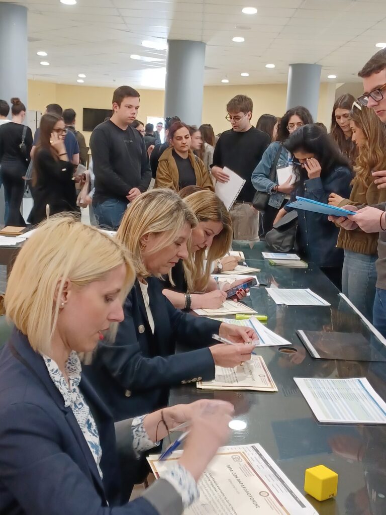«Ημέρα Καριέρας & Δικτύωσης» του Γραφείου Διασύνδεσης και Επιχειρηματικότητας του ΑΕΙ Πατρών ΦΩΤΟ 31 «Ημέρα Καριέρας & Δικτύωσης» του Γραφείου Διασύνδεσης και Επιχειρηματικότητας του ΑΕΙ Πατρών ΦΩΤΟ