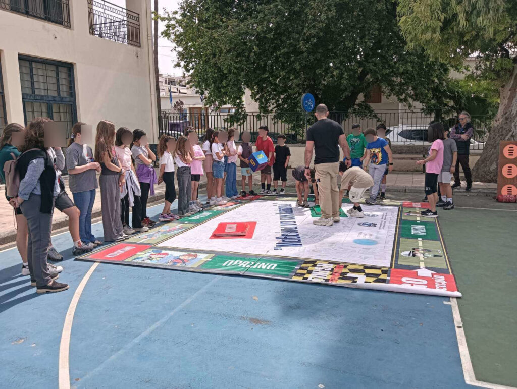 Bιωματικές δράσεις για την οδική ασφάλεια σε μαθητές της Ναυπακτίας ΦΩΤ0 32 Bιωματικές δράσεις για την οδική ασφάλεια σε μαθητές της Ναυπακτίας ΦΩΤ0