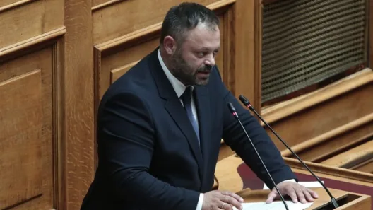 «Μετατρέπουν την Ελλάδα σε ενεργειακή αποικία της Ευρώπης»