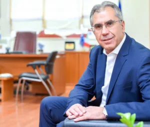 «Ψηλά το κεφάλι, ακόμα και όταν οι δυσκολίες περισσεύουν»