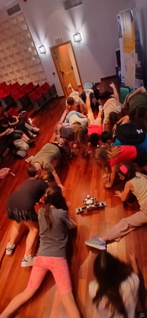 Το ρομπότ Yanshee σε επίσκεψη του 45ου Δημοτικού Πατρών στον «Διόφαντο» ΦΩΤΟ