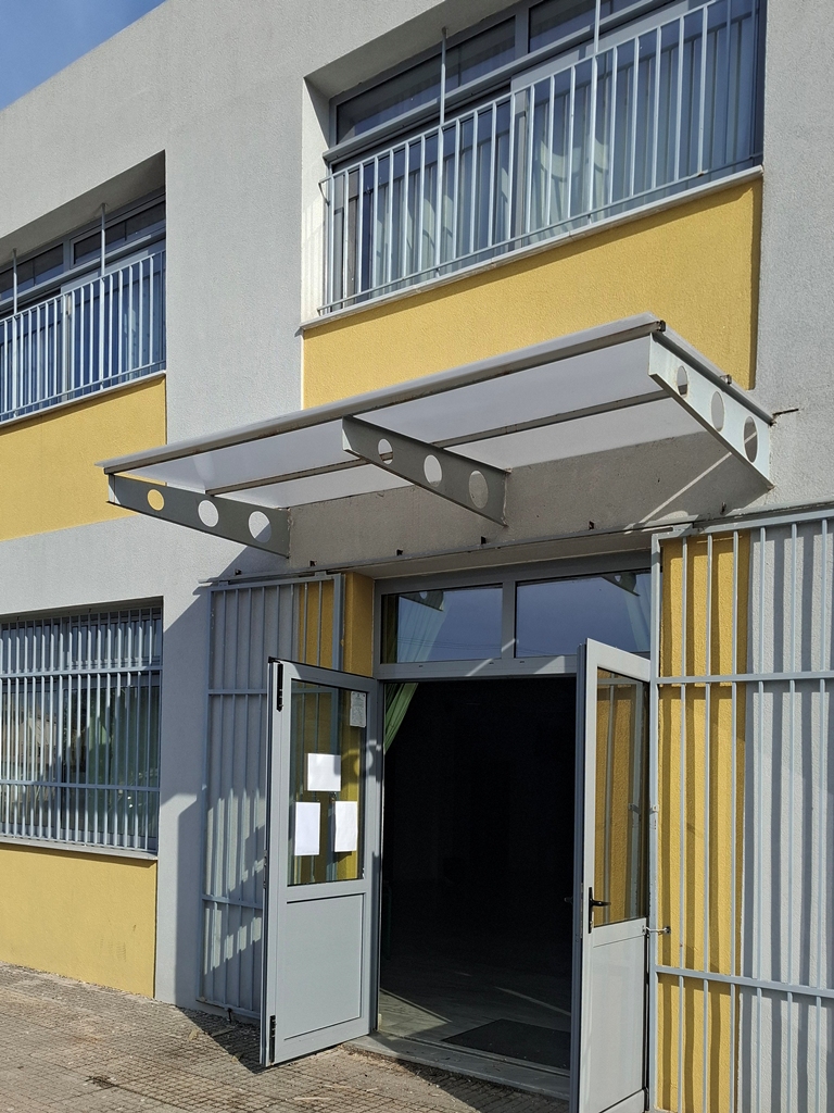 Πάτρα: Συνεχίζονται οι παρεμβάσεις σε σχολεία από την Δήμο ΦΩΤΟ