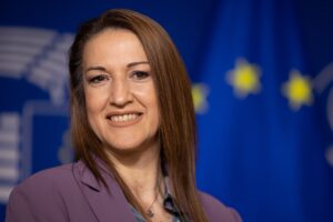 Αχαΐα: Η ευρωβουλευτής Μαρία Ζαχαρία στην Πάτρα για τα «κόκκινα δάνεια»