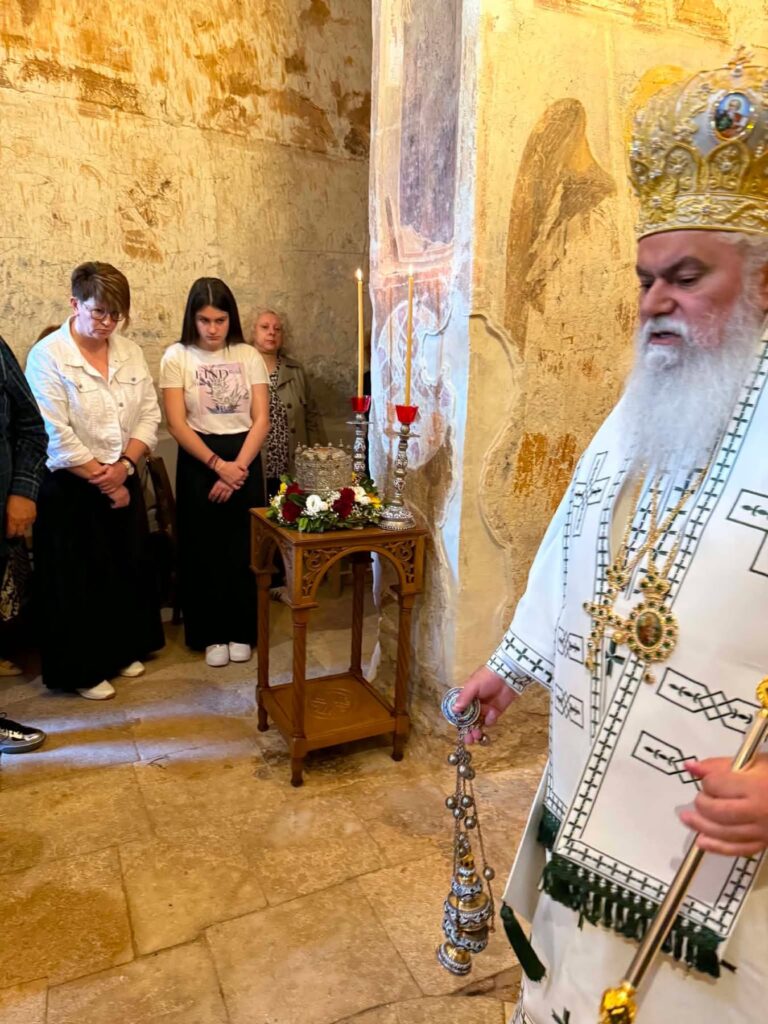 Στο Ασκητήριο του Οσίου Λεοντίου ο Μητροπολίτης Ιερώνυμος ΦΩΤΟ 31 Στο Ασκητήριο του Οσίου Λεοντίου ο Μητροπολίτης Ιερώνυμος ΦΩΤΟ