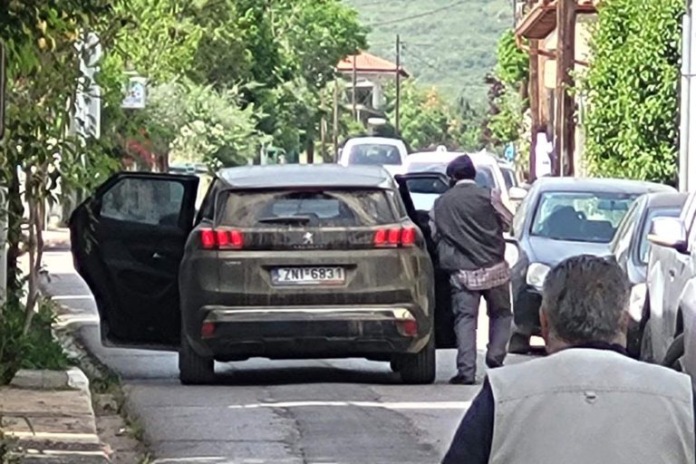ΑΠΟΚΑΛΥΠΤΙΚΟ-Αχαΐα: Οι ληστές των ΕΛΤΑ Δάφνης ...ληστές της Τιθορέας - Πληροφορίες του Patrapress.gr για εμπλοκή δύο Πατρινών 30 ΑΠΟΚΑΛΥΠΤΙΚΟ-Αχαΐα: Οι ληστές των ΕΛΤΑ Δάφνης ...ληστές της Τιθορέας - Πληροφορίες του Patrapress.gr για εμπλοκή δύο Πατρινών