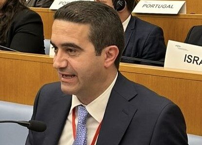 «Αντίφαση του ΝΑΤΟ συλλογική ασφάλεια, όταν σύμμαχοι αμφισβητούν κυριαρχικά δικαιώματα συμμάχων» 36 «Αντίφαση του ΝΑΤΟ συλλογική ασφάλεια, όταν σύμμαχοι αμφισβητούν κυριαρχικά δικαιώματα συμμάχων»