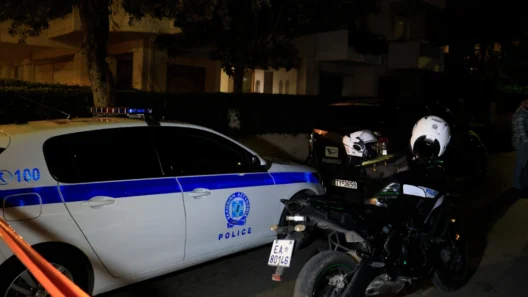 Χολαργός: Ηχητικά ντοκουμέντα με τις συνομιλίες των αστυνομικών πριν από τους πυροβολισμούς του 57χρονου 36 Χολαργός: Ηχητικά ντοκουμέντα με τις συνομιλίες των αστυνομικών πριν από τους πυροβολισμούς του 57χρονου