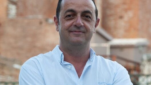 «Οταν η εποπτεία γίνεται ασπίδα αδιαφάνειας» 37 «Οταν η εποπτεία γίνεται ασπίδα αδιαφάνειας»